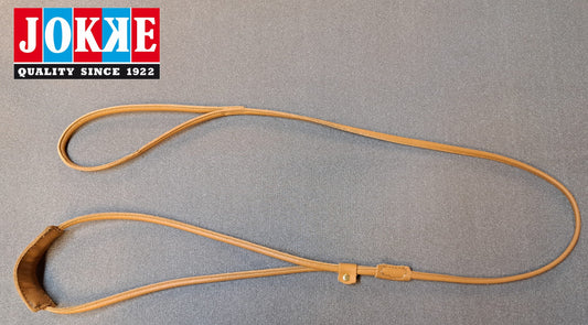 Jokke Manu nahkainen näyttelytalutin pannalla